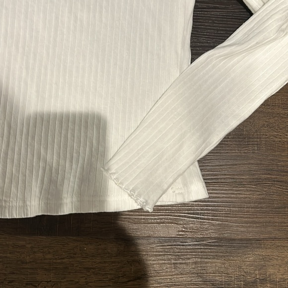 SweatyRocks mock neck ribbed long sleeve tee size S, white - Picture 4 of 4